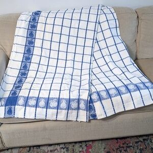 Vintage Style Lintex Casual Park Manor Blue White Fruit Check Tablecloth 102x57